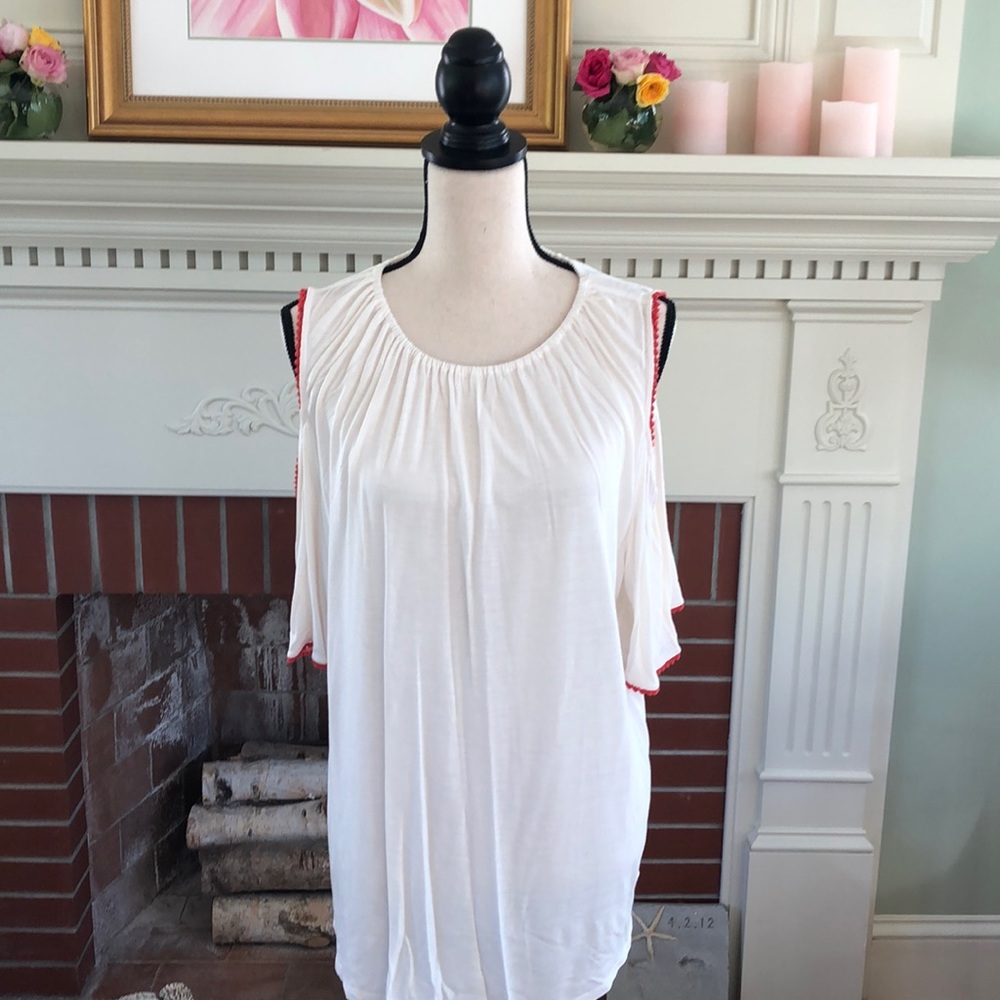 Cold shoulder top